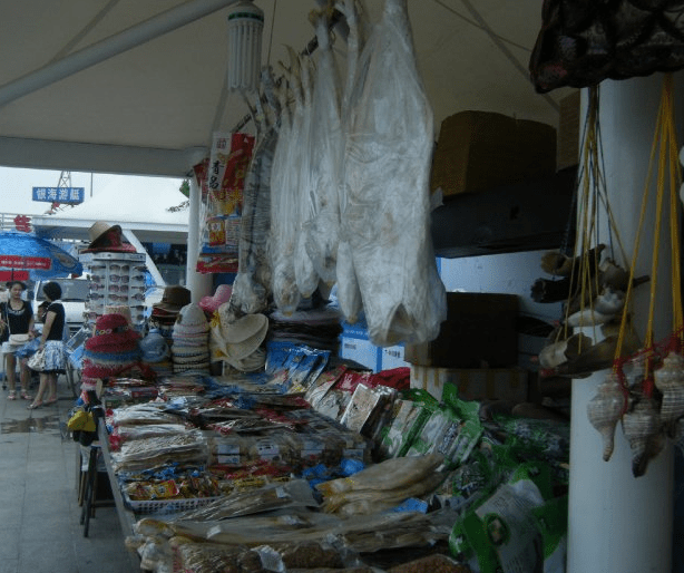 Yingkou Road Seafood Market